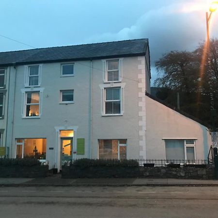 Glyn Afon Hotel Карнарфон Екстериор снимка